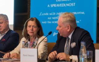 Permanent Link to Pavel Smutný jako moderátor konference o české odvaze